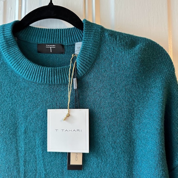 T Tahari Sweaters - Tahari Womens NWT Deep Teal Sweater with Side Slits Oversized Size Small